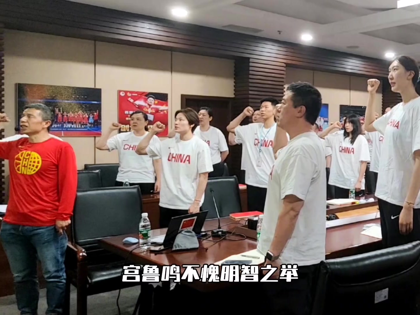 恭喜楊力維中國(guó)女籃隊(duì)長(zhǎng)眾望所歸期待用比賽證明自我